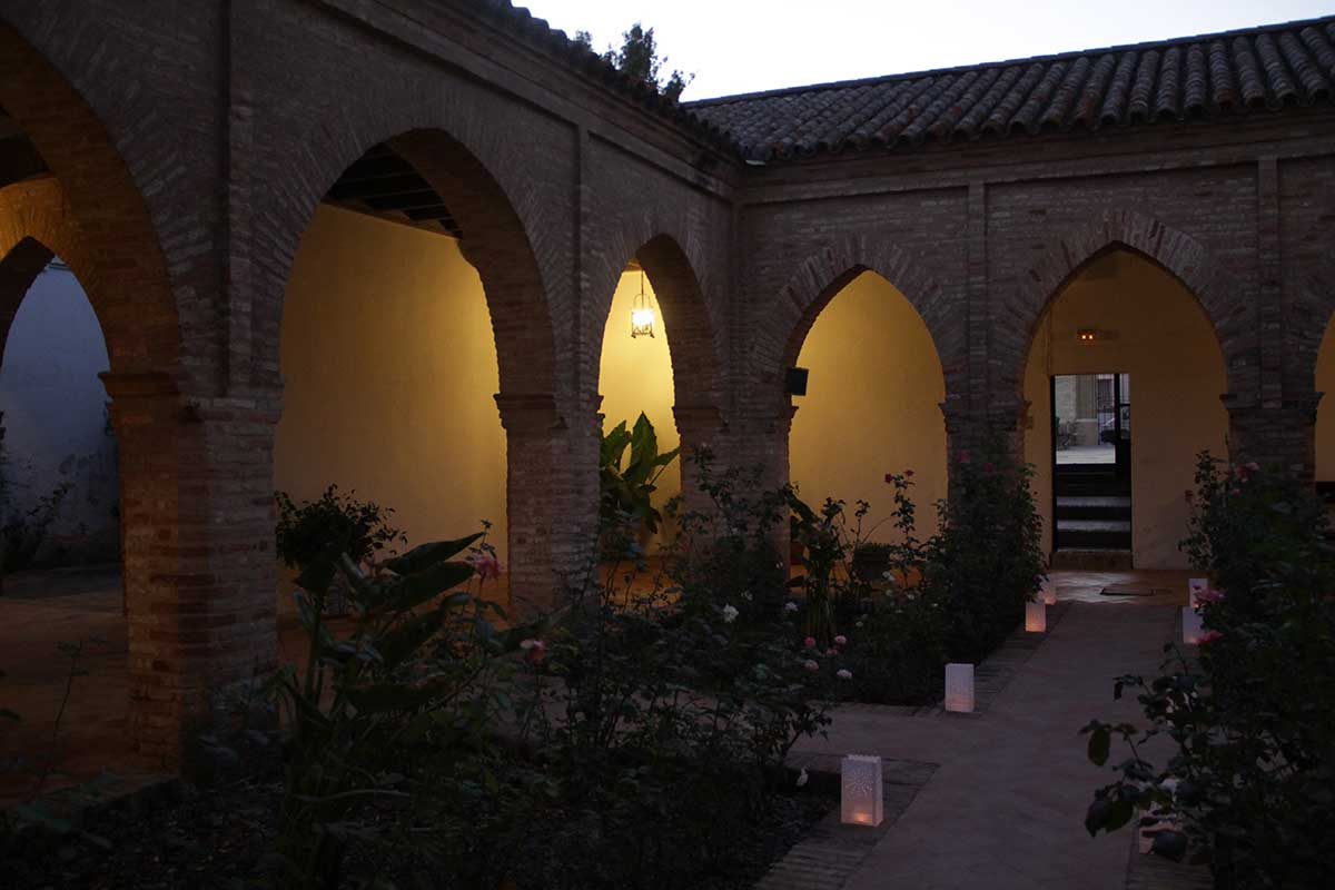 Patios interiores del Monasterio Santa Clara en Moguer (Huelva)