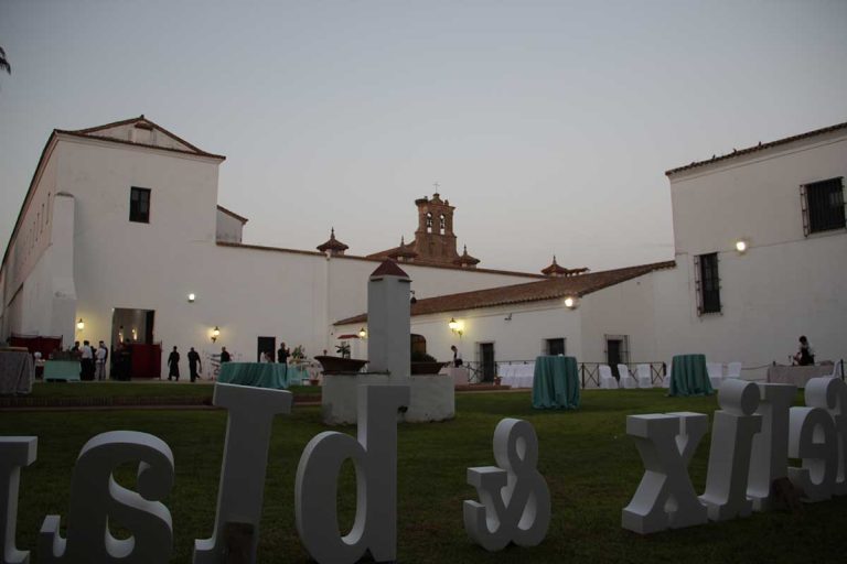 Patio de recepción del Monasterio Santa Clara en Moguer (Huelva)